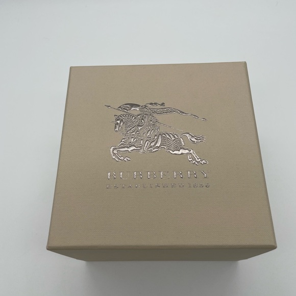 BURBERRY Check Unisex Watch BU9021 - Picture 10 of 12